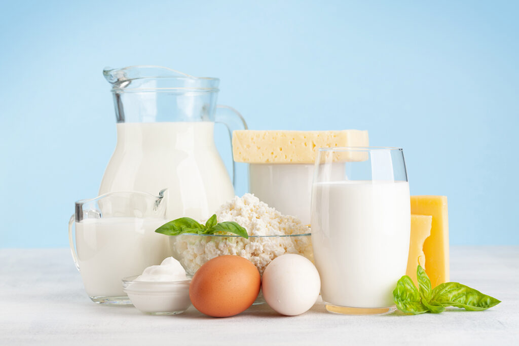 بخشی از محصولات شرکت بهان‌سار در صنایع غذایی کاربرد دارند و در بخش‌های مختلف این صنعت از جمله تولیدکنندگان شیر و فرآورده‌های لبنی مورد استفاده قرار می‌گیرند
